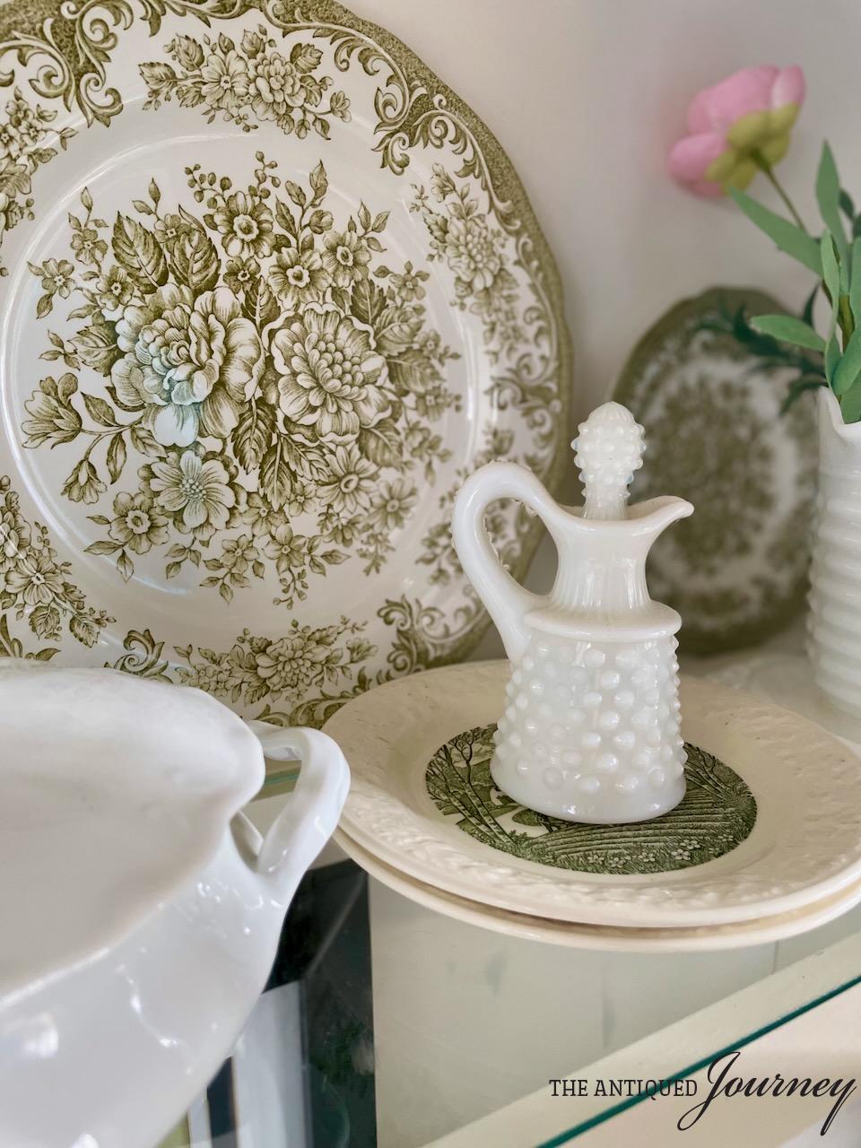 5 Home Decor Items To Buy Vintage - The Antiqued Journey