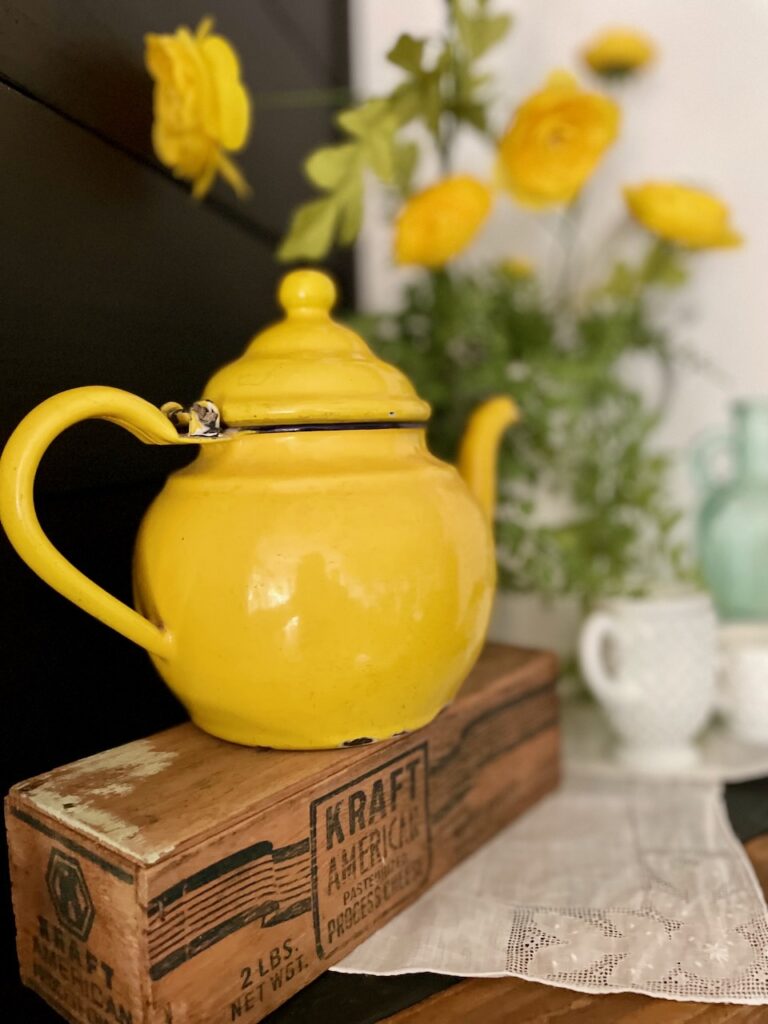 vintage and thrifted decor ideas for Summer