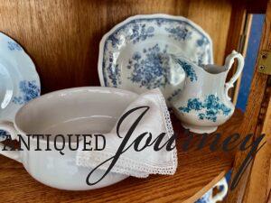 home decluttering with secondhand finds and decluttering checklist
