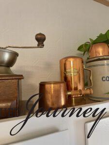 small kitchen decor ideas with thrifted items