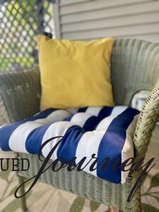 backyard patio decorating ideas with thrifted furniture