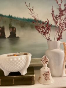 fall decorating tips using thrifted and vintage decor