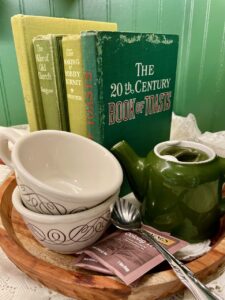 vintage books and mugs for thrifted Christmas gifts