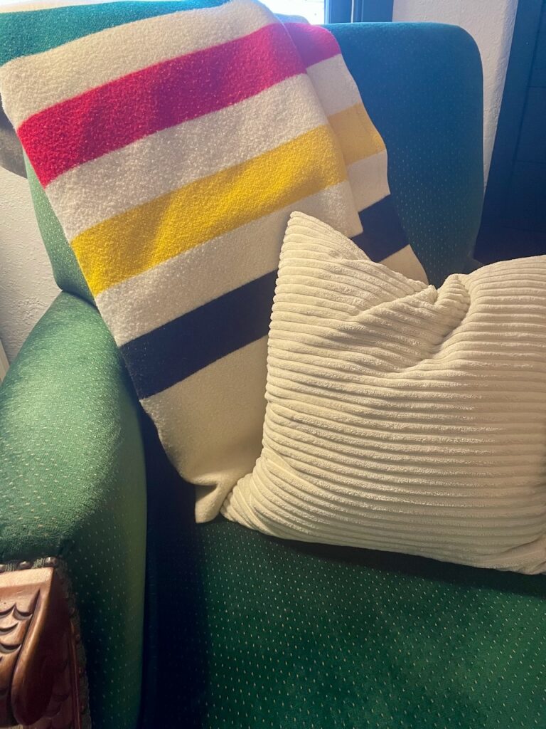 vintage-inspired throw blanket on a budget for a winter refresh