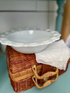 decorating with vintage lace 