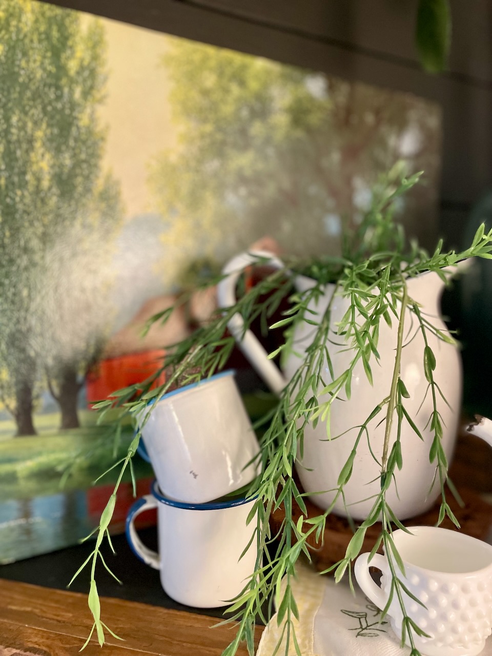 summer mantel decor with vintage enamelware
