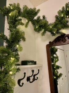 faux King of Christmas garland